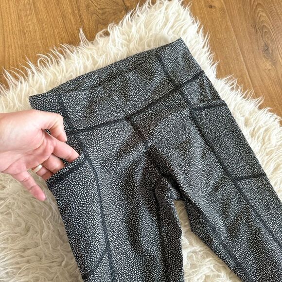 Lululemon Tight Stuff Tight II - Chakra Print Alpine White Black | Size 4 - Picture 6 of 8